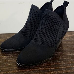 Eileen Fisher Black Knit Ankle Booties, Size 8, Vero Cuoio, Stretch Pull-On